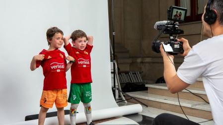 Aficionados rojillos grabaron en el Ayuntamiento de Pamplona mnsajes de apoyo para los jugadores de cara a la final de la Copa del Rey