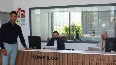 Home & Co dispone de recepción 24 horas.