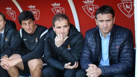 Arrasate, junto a Montanier en el banquillo de El Sadar en 2013