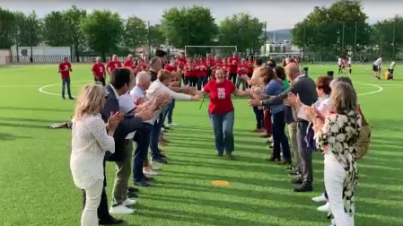 El equipo regionalista ha simulado ser una plantilla de fútbol para la presentación