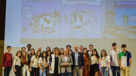 Foto de familia tomada tras la celebración del evento