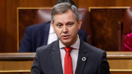 El ministro de Sanidad, José Miñones, durante una intervención anterior en el Congreso