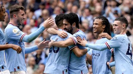 Los jugadores del City celebran uno de los goles