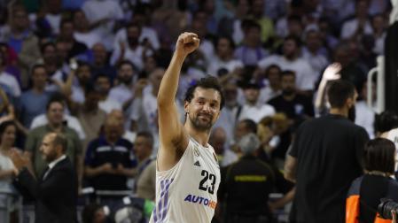 Sergio Llull celebra el triunfo ante el Partizán