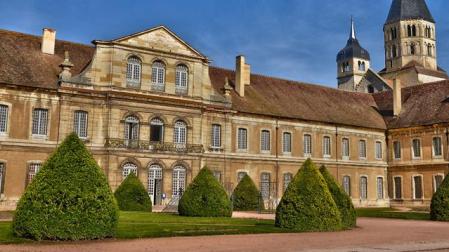 El santoral del 11 de mayo homenajea a San Mayolo de Cluny. En la imagen, la abadía de Cluny en Francia