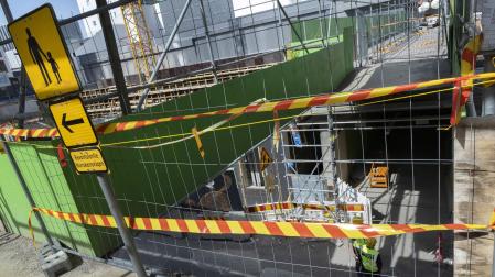 Vista de la construcción que ha colapsado y ha dejado 24 heridos en la localidad finlandesa de Espoo