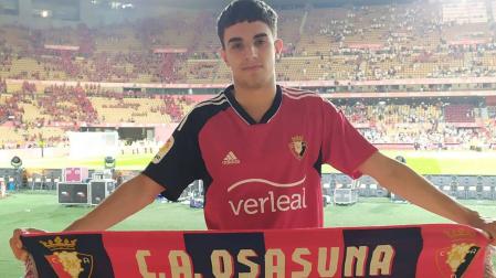 Aitor Garmendia, con su bufanda en La Cartuja