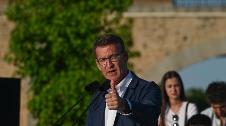 El presidente del PP, Alberto Núñez Feijóo, en un acto electoral