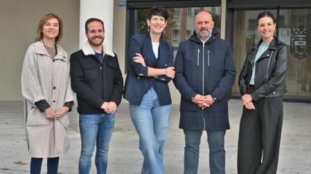 La candidata del PSN a la Alcaldía de Pamplona, Elma Saiz, este lunes en el centro de Mayores de Santa María la Real