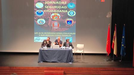 Una de las mesas de debate de la jornada