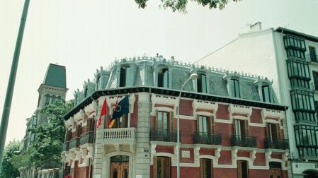 El edificio de la Cámara de Comercio, antiguo colegio de las Concepcionistas.