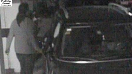 La detenida fue grabada cuando estaba rayando los coches de un garaje comunitario