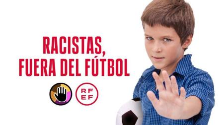 Imagen de la campaña "Racistas, fuera del fútbol"