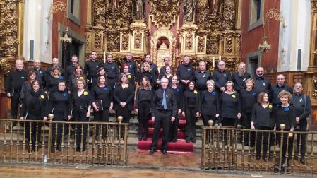Concierto solidario del Coro Divertimento hoy, en favor de la Asociación Contra el Cáncer.