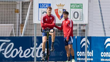 Jorge Herrando, junto a Iker Benito, en Tajonar