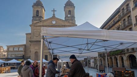 *A:MONTXO A.G.
*F: 2023-02-11
*L:ESTELLA-LIZARRA
*T: MERCADO DE LOS SABADOS PLAZARA
*P: