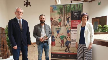 Carlos Laliena, coordinador de la SIEM, Koldo Leoz, alcalde de Estella, y Rebeca Esnaola, consejera de Cultura y Deporte