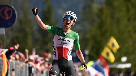 El ciclista italiano Filippo Zana (Jayco AlUla) ganó este martes la decimoctava etapa del Giro de Italia