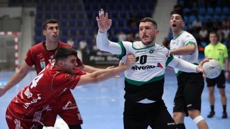 Fotos del Helvetia Anaitasuna tras el partido ante el Logroño y despedida de Carlos Chocarro e Ibai Meoki.