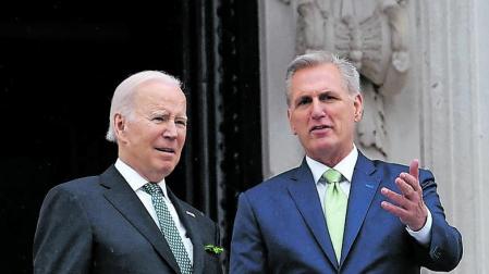 El presidente Joe Biden y el republicano Kevin McCarthy