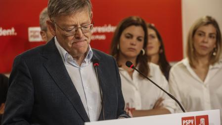 El presidente de la Generalitat y candidato del PSPV a revalidar este cargo, Ximo Puig, interviene durante el seguimiento de la jornada electoral