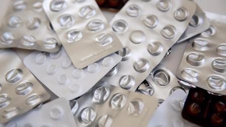 Imagen de unos blíster de medicamentos.