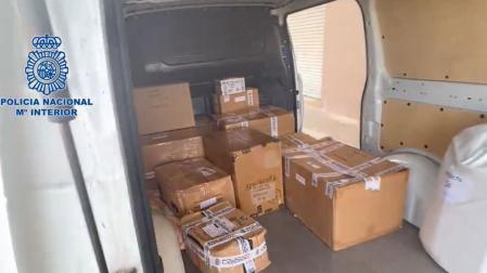 La Policía Nacional detiene en Barcelona a 10 personas que presuntamente formaban parte de un grupo dedicado a vender preservativos falsificados y medicamentos contra la disfucnión erectil sin control médico
