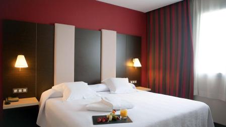 Habitación junior suite del hotel AZZ Pamplona Norte