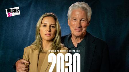 Alejandra y Richard Gere en el cartel de la campaña de Hogar Sí #2030CuentaAtrás