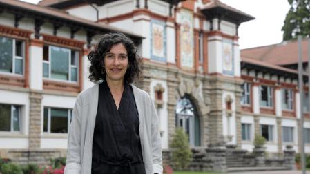 Natalia Bellostas Muguerza, directora gerente de Intia, sociedad pública con sede en el antiguo edificio de peritos agrícolas de Villava