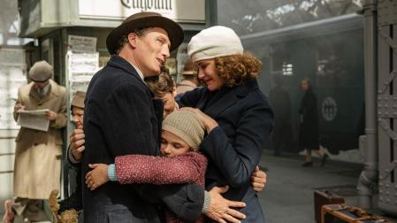 Fotograma de la película ‘El año que dejamos de jugar’, adaptación cinematográfica de la novela ‘Cuando Hitler robó el conejo rosa’