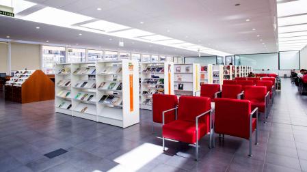 Biblioteca pública del barrio de Iturrama de Pamplona