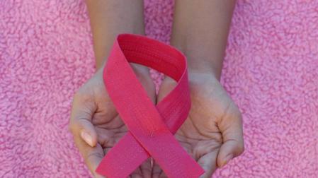Diseñan glóbulos blancos capaces de vencer al cáncer de mama, piel y cerebro