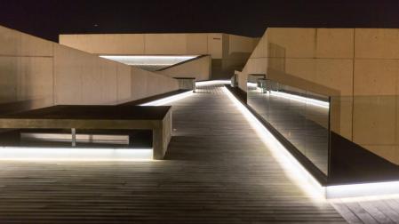 Hasta la actualidad las “casas” han sido diseñadas por más de 40 arquitectos. Uno de los más significativos es el Museo Universidad de Navarra, diseñado por el arquitecto navarro Rafael Moneo
