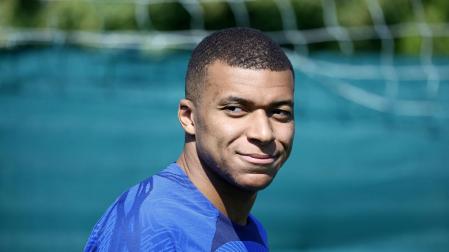 Mbappé, en el entrenamiento este miércoles con la selección francesa