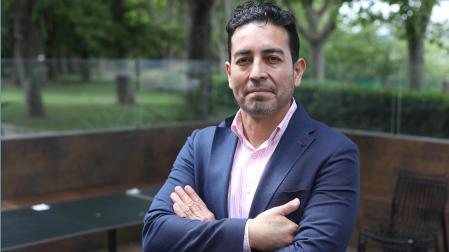 Alcibíades Díaz Vera, presidente de la Sociedad Navarra de Riesgo Cardiovascular durante el primer congreso de la entidad