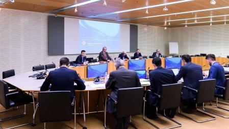 Algunos de los componentes del Comité de Apelación de la UEFA durante una reunión