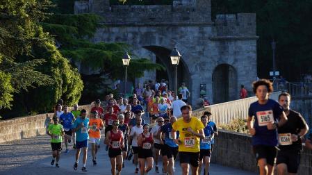 Fotos de La Media San Fermín 2023