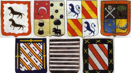 El derribo de casas, especialmente durante el siglo XIX, hizo que se perdieran muchos escudos que adornaban las fachadas desde los siglos XVI y XVIII