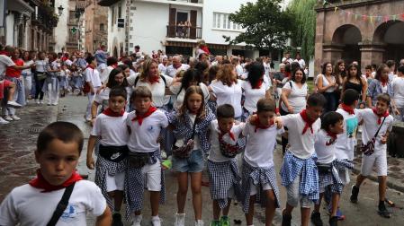 Cohete del inicio de las fiestas 2023 en Santesteban