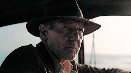 Harrison Ford, con el atuendo que lo hizo famoso como Indiana Jones