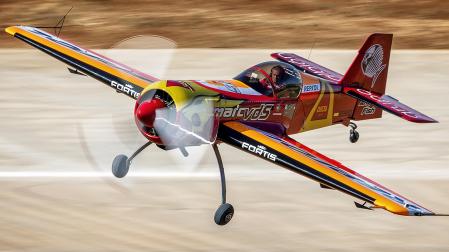 El sangüesino Castor Fantoba pilotando en una prueba anterior