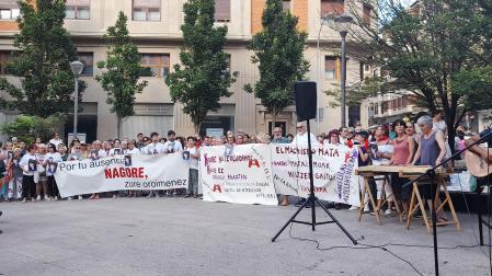 Imagen de la concentración en recuerdo de Nagore Laffage en la plaza del Vínculo de Pamplona
EUROPA PRESS
03/07/2023