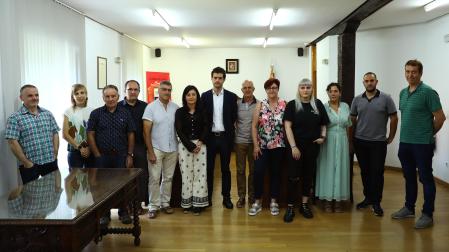 Imagen de la nueva corporación municipal de Alsasua, el día de su constitución.