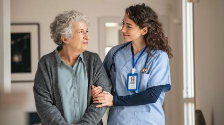 La incontinencia urinaria afecta a entre un 50 y un 80 % de las personas mayores que viven en residencias geriátricas