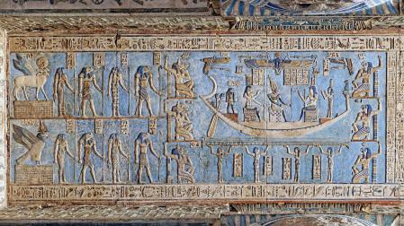 Techo con motivos astronómicos en el templo de Dendera, en Egipto