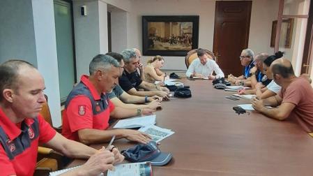 Imagen de un momento de la reunión para preparar el dispositivo de seguridad de fiestas de Tudela