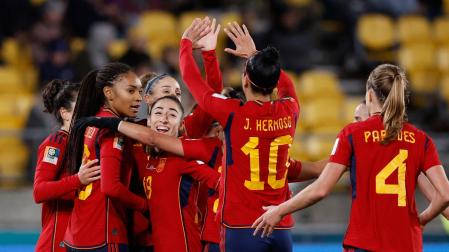 Las jugadoras de España celebran uno de los goles frente a Costa Rica