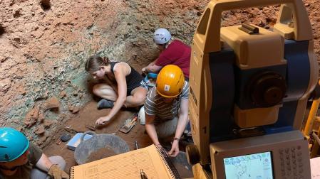 Campaña de excavaciones en la Sima de las Palomas del Cabezo Gordo en Torre Pacheco