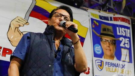 El candidato presidencial ecuatoriano Fernando Villavicencio habla durante un mitin de campaña, minutos antes de ser asesinado, en Quito
